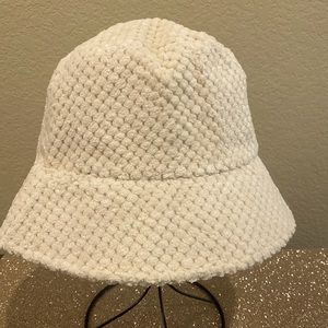 SOFT NUBBY CHENILLE HAT beach sun  cozy